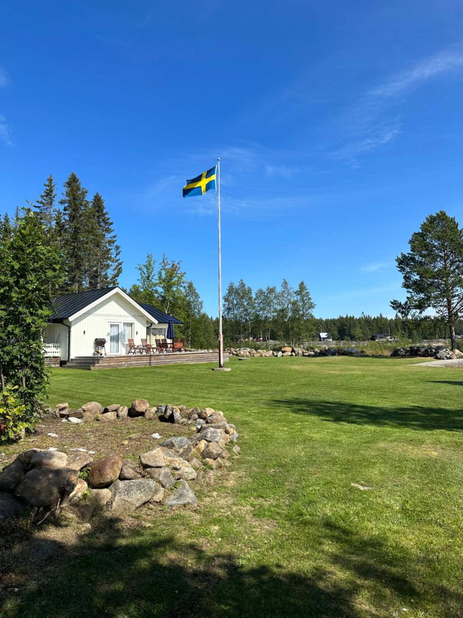 Stuga Med Havsutsikt Robertsfors Exterior foto