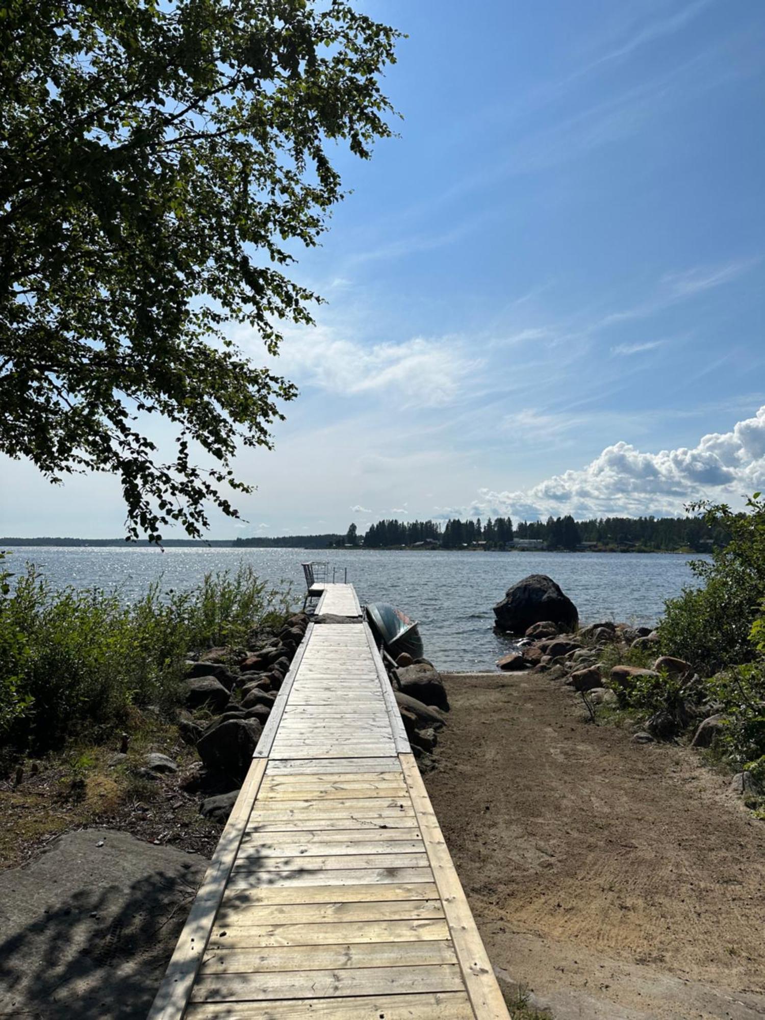 Stuga Med Havsutsikt Robertsfors Exterior foto