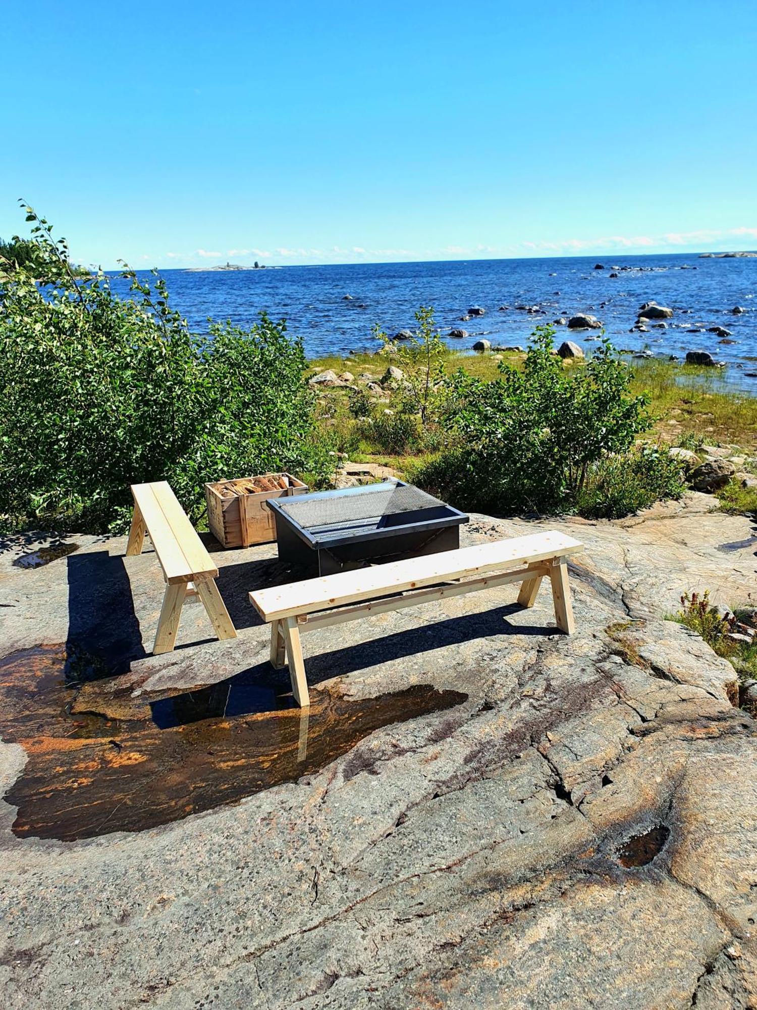 Stuga Med Havsutsikt Robertsfors Exterior foto